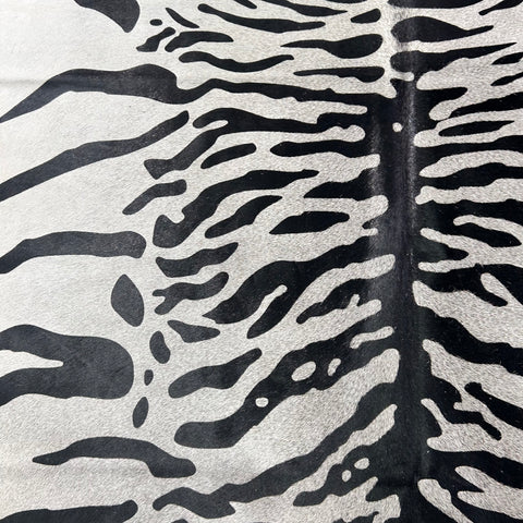 Grey Java Tiger Cowhide Rug (fire brand) Size: 6.2x6 feet Z-382