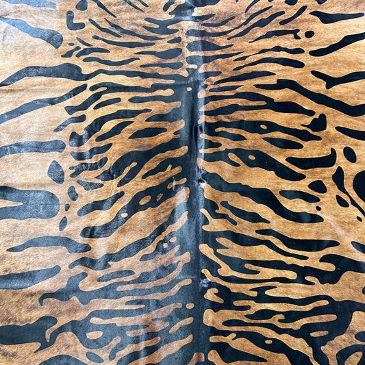 Java Tiger with Brindle Background Cowhide Rug Size: 7.5x7 feet Z-385