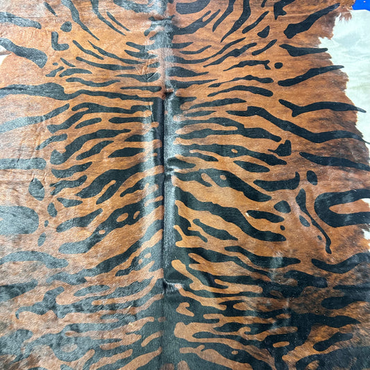 Java Tiger Cowhide Rug Dark Background (heavy hide) Size: 7x6.5 feet Z-389