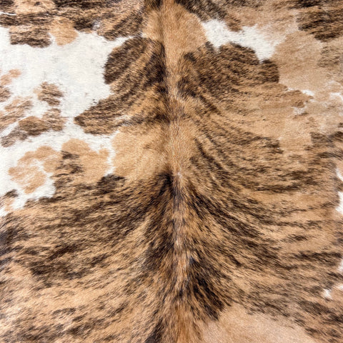 Gorgeous Beige Tricolor Brazilian Cowhide Rug Size: 7.5x6 feet D-663