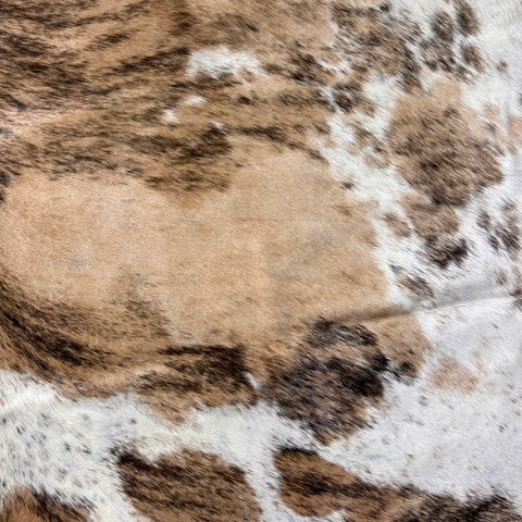 Gorgeous Beige Tricolor Brazilian Cowhide Rug Size: 7.5x6 feet D-663