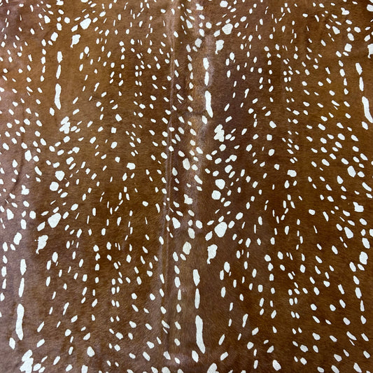 Axis Deer Print Cowhide Rug (Medium background) Size: 7x6 feet Y-167