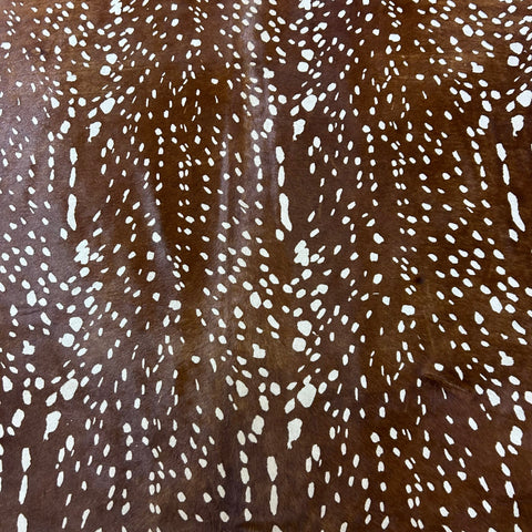 Axis Deer Print (Medium background/ 1 stitch) Size: 7x5.7 feet Y-171