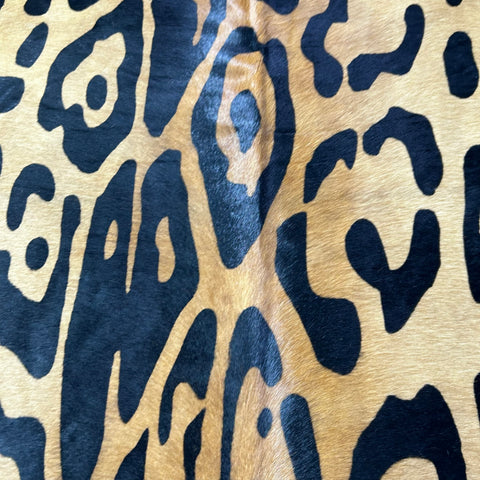 Jaguar Printed Cowhide Rug (some blury lines) Size: 7x6 feet Y-175