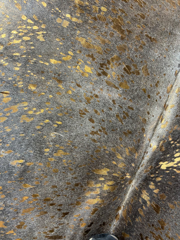 Grey Cowhide Rug with Bronze Metallic Acid Washed Size: 7x6.5 feet D-172