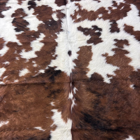 Tricolor Cowhide Rug (39 sq ft) Size: 7x7 feet Colombia-91