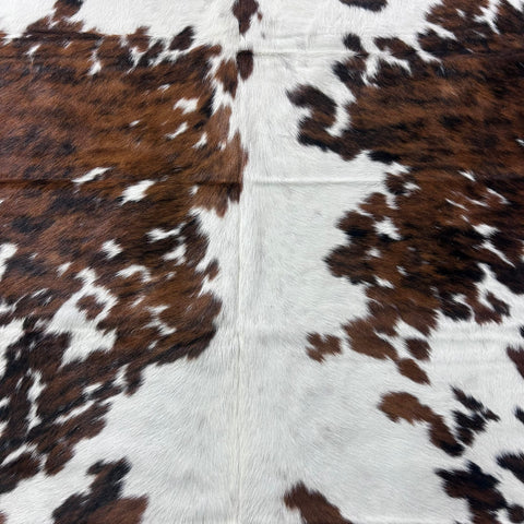 Tricolor Cowhide Rug (43 sq ft) Size: 8x7 feet Colombia-99