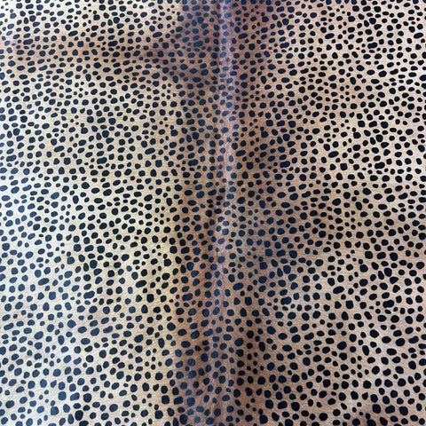 Cheetah Print Cowhide Rug (dark background) Size: 6.5x5.5 feet Z-208