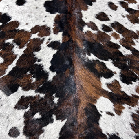 Tricolor Cowhide Rug (very nice pattern) Size: 7x6 feet D-723