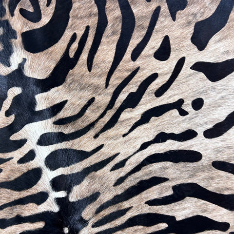 Medium to Light Brindle Tiger Print Cowhide Rug Size: 7.2x6.5 feet D-739