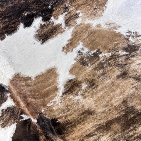 Gorgeous Tricolor Cowhide Rug (mainly light beige brindle tones) Size: 7.5x6 feet D-741