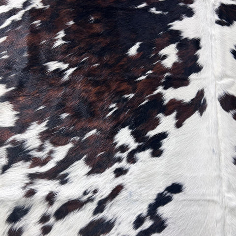 Tricolor Cowhide Rug (40.75 sq ft) Size: 7.2x6.5 feet Colombia-143