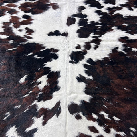 Tricolor Cowhide Rug (40.75 sq ft) Size: 7.2x6.5 feet Colombia-143