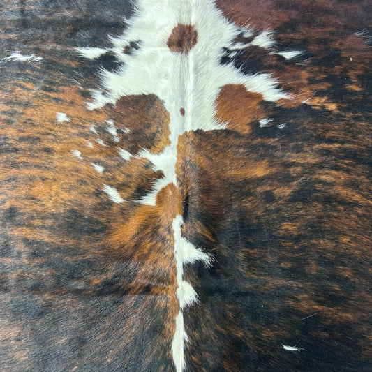 Tricolor Cowhide Rug (41.25 sq ft) Size: 7x7 feet Colombia-290