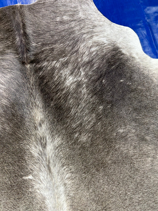 Natural Grey Cowhide Rug (1 natural beige spot) Size: 7x7 feet D-278