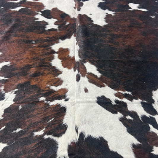 Tricolor Cowhide Rug (44.25 sq ft) Size: 8x6.7 feet Colombia-89