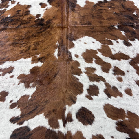 Tricolor Cowhide Rug (37 sq ft) Size: 7.5x6.5 feet Colombia-113