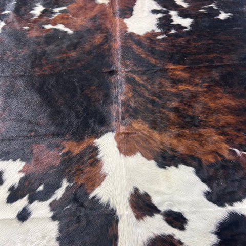 Tricolor Cowhide Rug (47.75 sq ft) Size: 8x7.5 feet Colombia-429