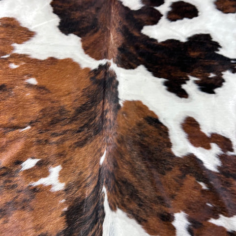 Tricolor Cowhide Rug (huge size) Size: 8.2x7.5 feet D-761