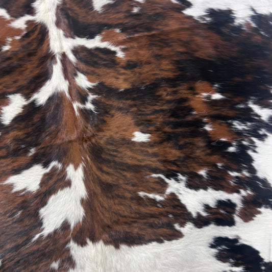 Tricolor Cowhide Rug (35.25 sq ft) Size: 7x6.5 feet Colombia-115