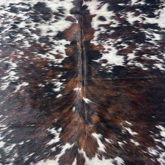 Tricolor Cowhide Rug (42 sq ft) Size: 8x7 feet Colombia-106