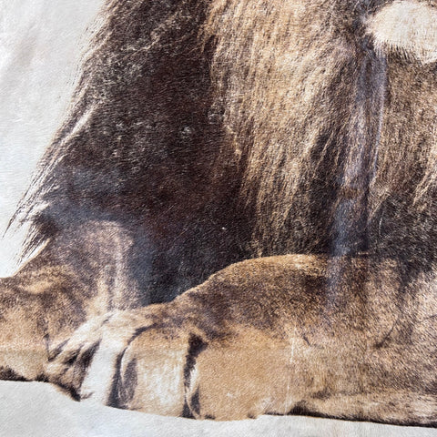 Lion Print Cowhide Rug Size: 7.5x6.5 feet D-768