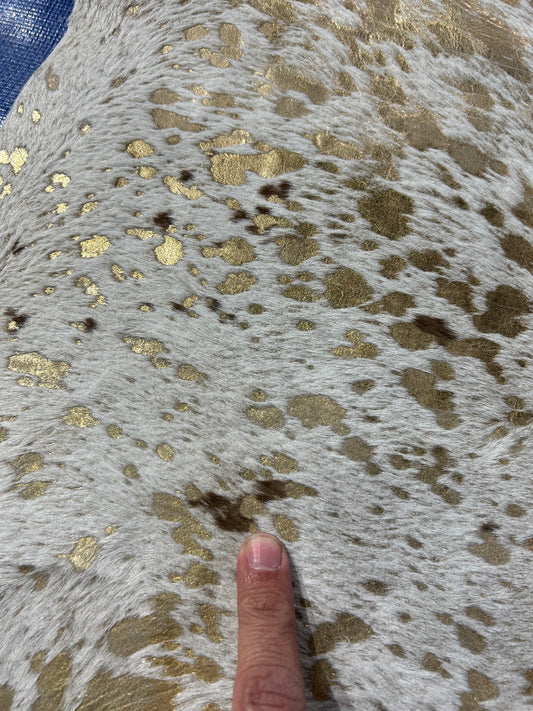 Gold Metallic Calf Skin Size: 35x29" D-302