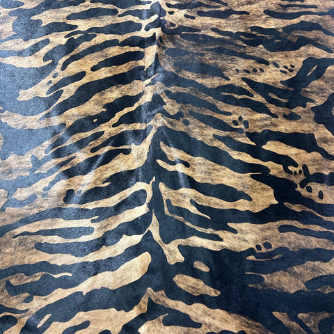 Tiger Print Cowhide Rug (with white belly) Size: 7x6.2 feet Y-090