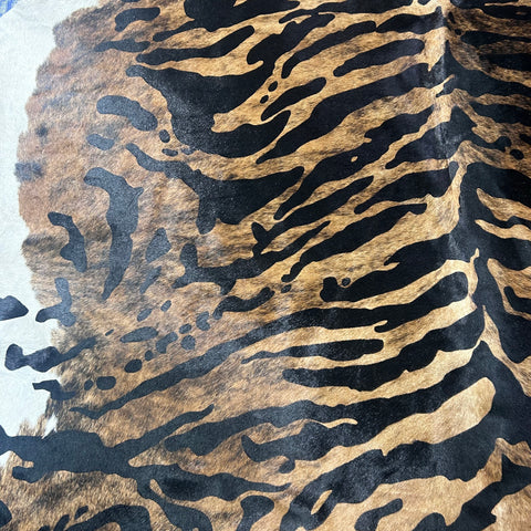 Tiger Print Cowhide Rug (with white belly) Size: 7x6.2 feet Y-090