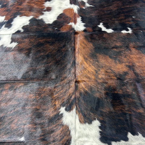 Tricolor Cowhide Rug (36 sq ft) Size: 7.5x6 feet Colombia-118