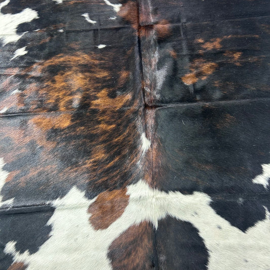 Tricolor Cowhide Rug 44 sq ft Size: 7.5x7 feet Colombia-119