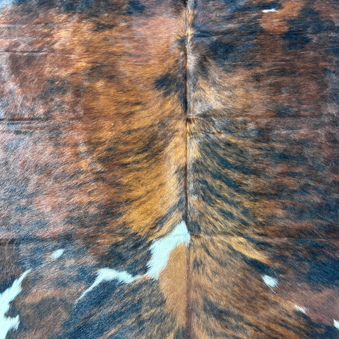 Exotic Brindle White Belly Cowhide Rug (37 sq ft) Size: 7x6.2 feet Colombia-101