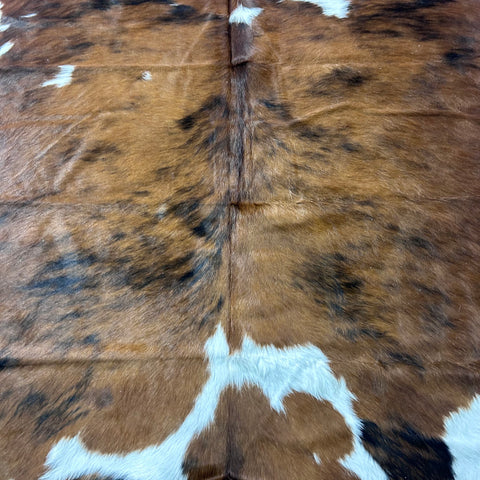 Exotic Brindle White Belly Cowhide Rug (36.25 sq ft) Size: 7x7 feet Colombia-110
