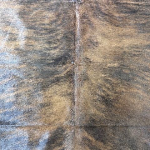 Beautiful Brown Brindle Cowhide Rug (46 sq ft) Size: 7.2x7.5 feet Colombia-25