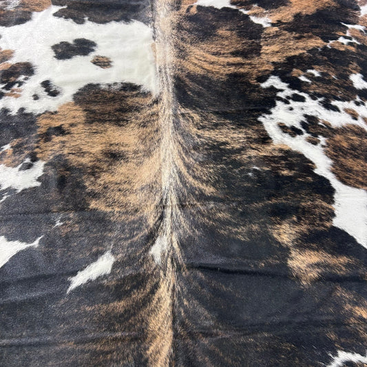 Beautiful Tricolor Cowhide Rug (48 .25 sq ft) Size: 8x7 feet Colombia-34