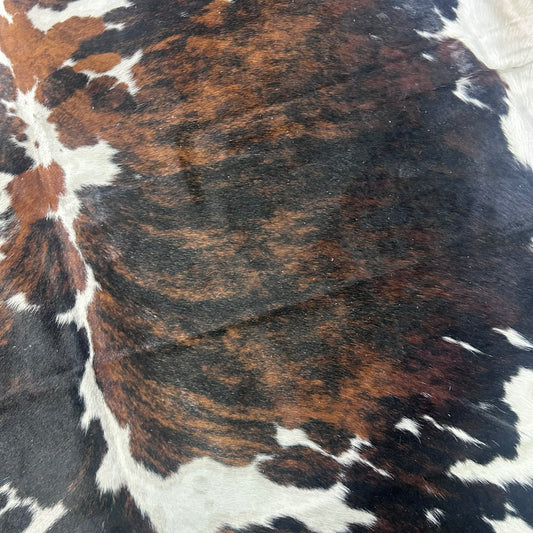 Giant Tricolor Cowhide Rug (colombia # 143) Size: 8x7 feet Z-252