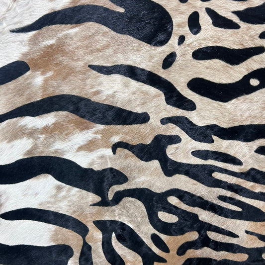 Siberean Tiger Print Cowhide Rug (light Palomino Background) Size: 7x6 feet Z-260