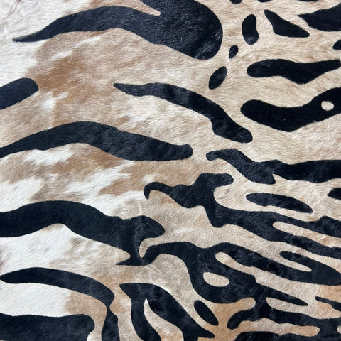 Siberean Tiger Print Cowhide Rug (light Palomino Background) Size: 7x6 feet Z-260