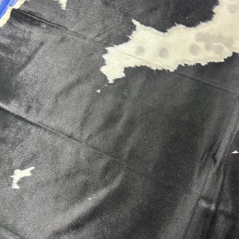 HUGE Black & White Cowhide Rug (50.5 sq ft) Size: 8x7 feet Colombia-72
