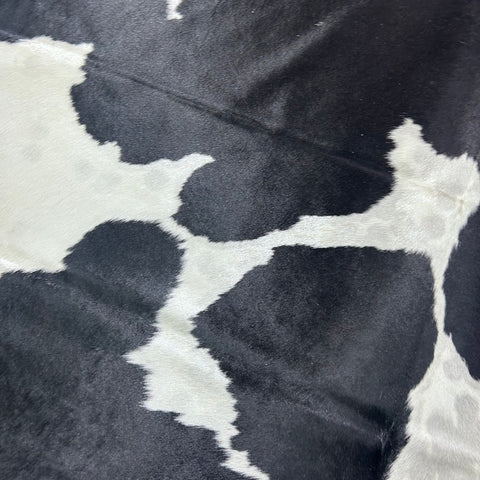 HUGE Black & White Cowhide Rug (50.5 sq ft) Size: 8x7 feet Colombia-72