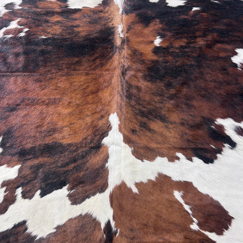 Tricolor Cowhide Rug (39 sq ft) Size: 7x6.7 feet Colombia-54