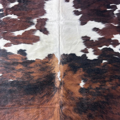 Tricolor Cowhide Rug (39 sq ft) Size: 7x6.7 feet Colombia-54