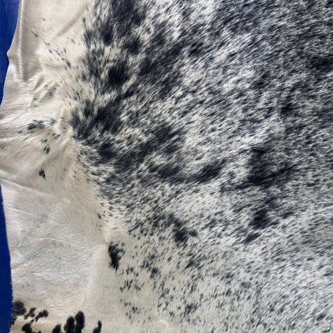 Salt & Pepper Black and White Cowhide Rug (background has some beige) Size: 8x7 feet Z-277