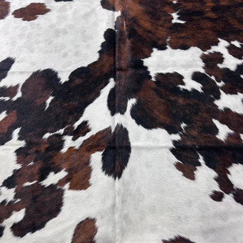 Tricolor Cowhide Rug (43.25 sq ft) Size: 8x6.5 feet Colombia-85