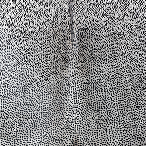 Cheetah on Light Grey Background Cowhide Rug Size: 7x6 feet Z-280