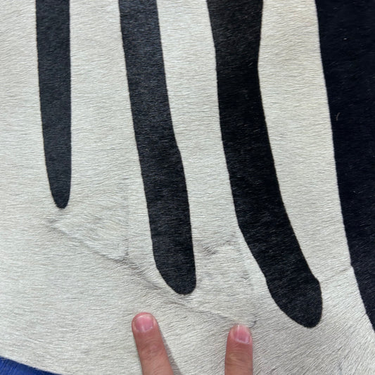 African Zebra Print Cowhide Rug (small patches) Size: 7x6 feet Y-119