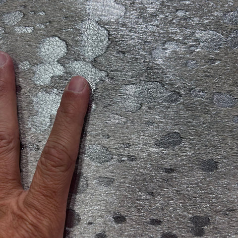 Silver Metallic Cowhide Rug Size: 7x7 feet J-125
