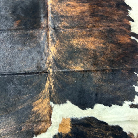 Tricolor Cowhide Rug (39.75 sq ft) Size: 7x6.7 feet Colombia-262