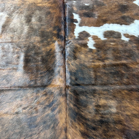 Tricolor Cowhide Rug (38.75 sq ft) Size: 7x6.5 feet Colombia-253