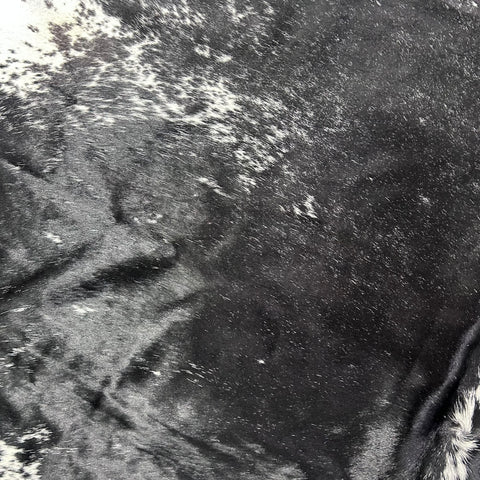 Salt & Pepper Black and White Cowhide Rug (center is solid black) Size: 7x6.5 feet Z-281